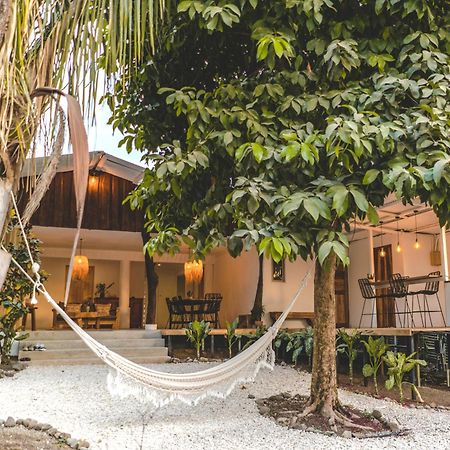 Cuatro Vientos Lodge & Apartments - Mal Pais, Costa Rica Playa Santa Teresa  Bagian luar foto