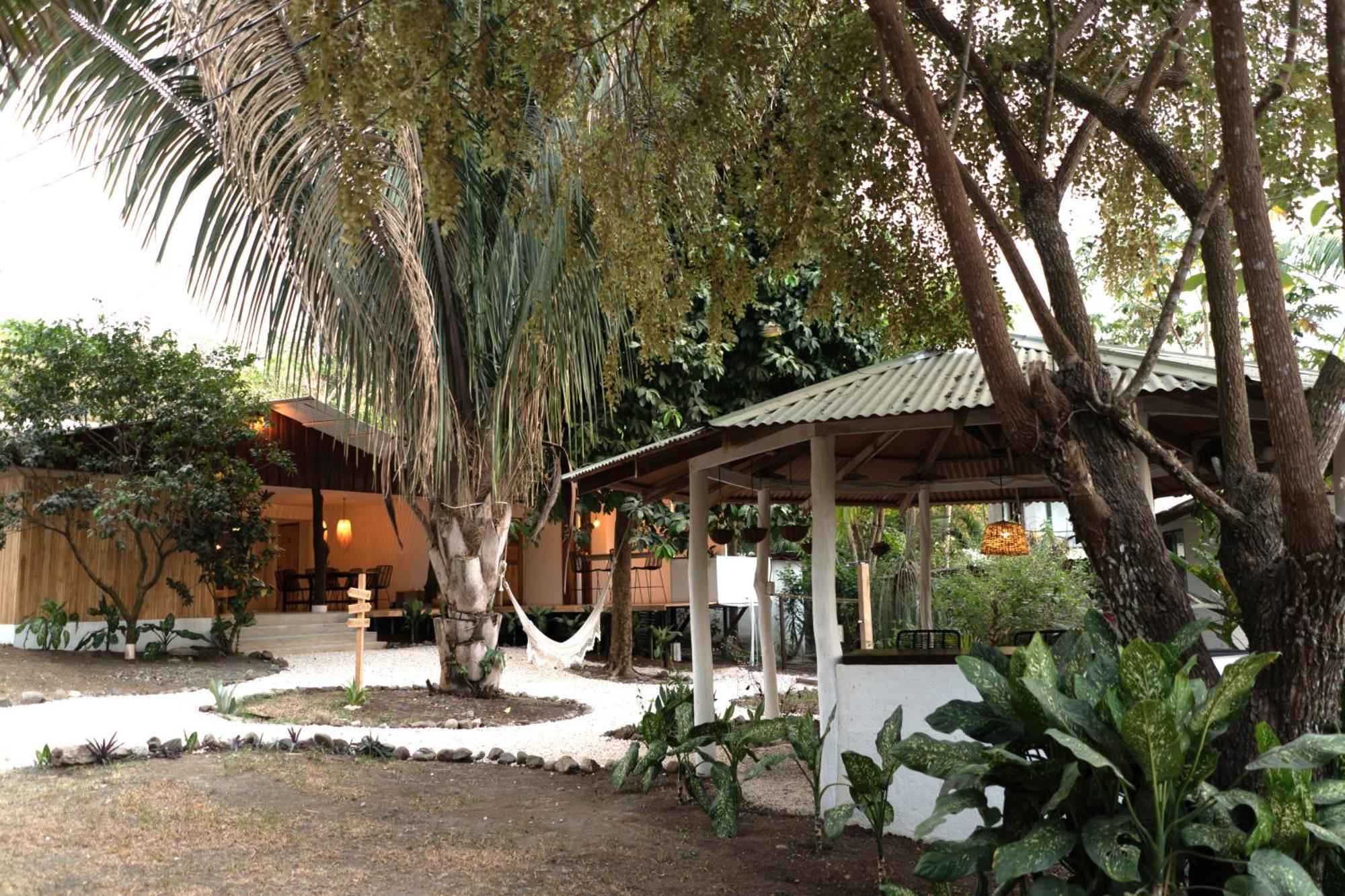Cuatro Vientos Lodge & Apartments - Mal Pais, Costa Rica Playa Santa Teresa  Bagian luar foto
